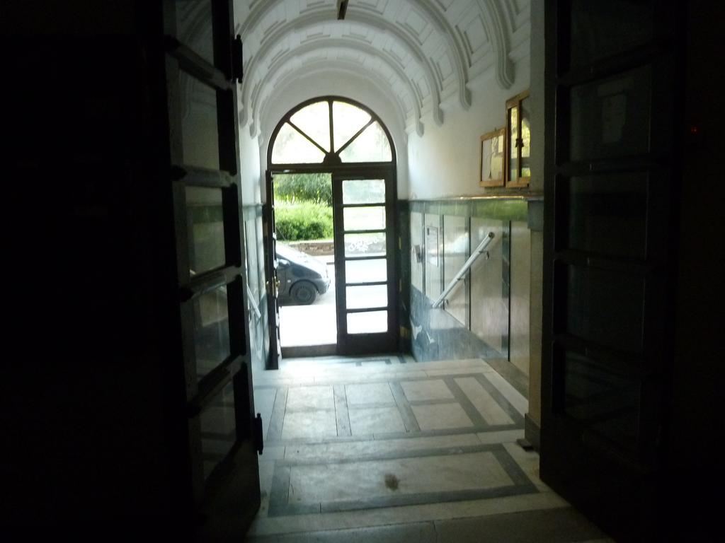 Apartment Parliament Park Belgrado Exterior foto
