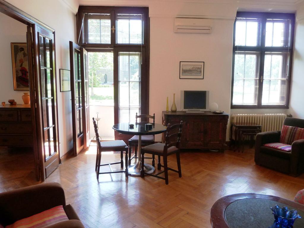 Apartment Parliament Park Belgrado Exterior foto